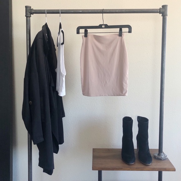 ••BRAND NEW•• Mini Skirt - Picture 5 of 5